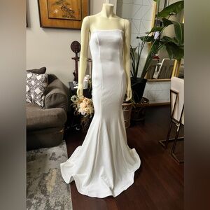 White gown (FASHION NOVA SOLD OUT)